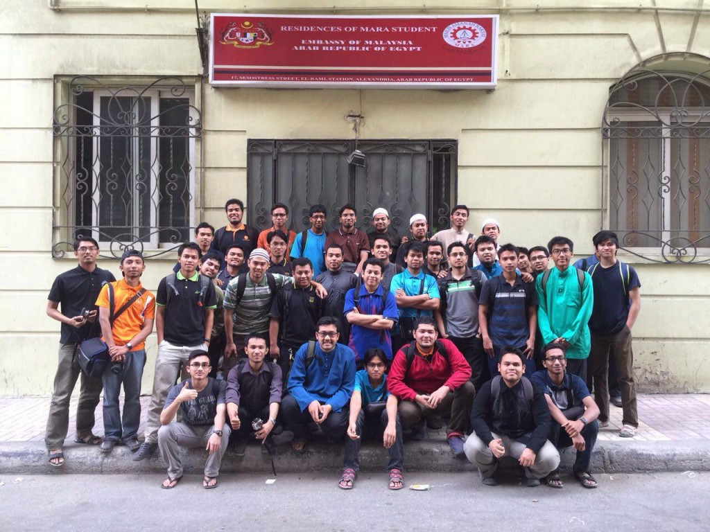 Antara ahli ISMA Mesir yang bertandang ke Iskandariah bagi menjayakan Iftar Inter-Muhafazah 2015. 